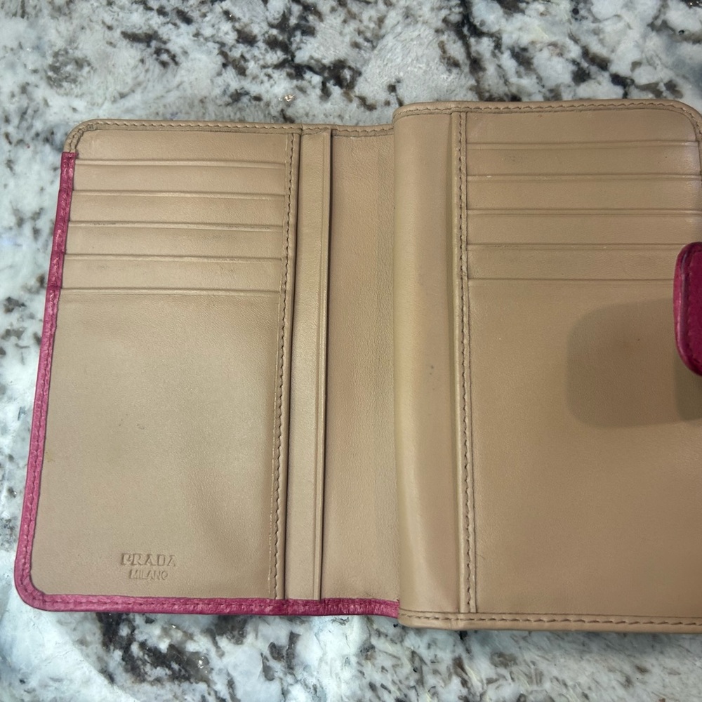 Prada Fuchsia Leather Wallet with Gold Logo - Picture 2 of 16